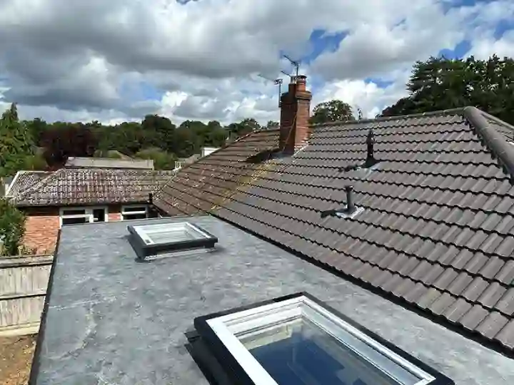 Flat roofing installation